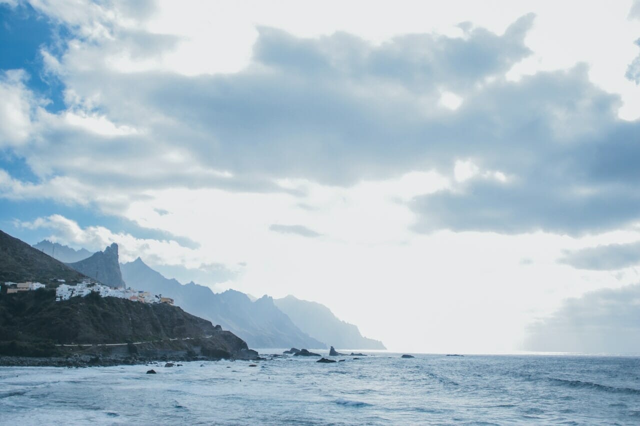 Canarie o Costarica per comprare un immobile
