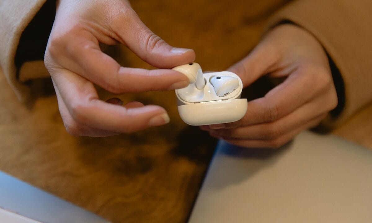 Pulire le cuffie wireless