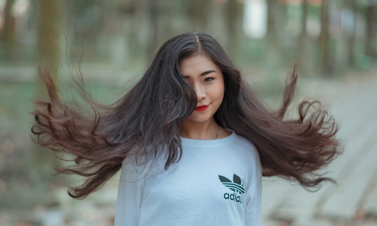 Quanto crescono i capelli in un mese