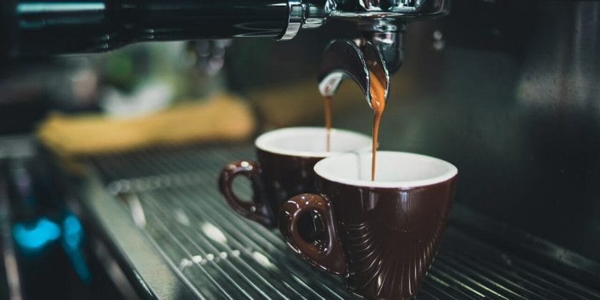 Secondo uno studio il caffè potrebbe far abbassare la pressione