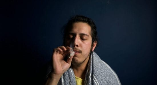 Perché non si ricordano i sogni dopo avere fumato la cannabis