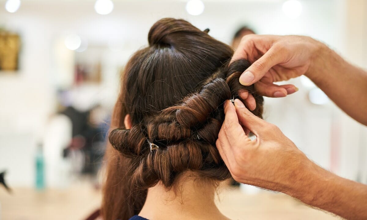 2 acconciature veloci e pratiche per capelli