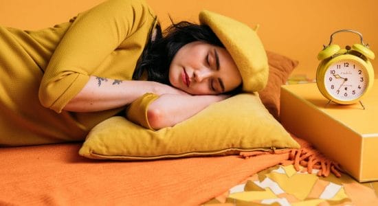 I 7 alimenti straordinari che aiutano a regolare i disturbi del sonno