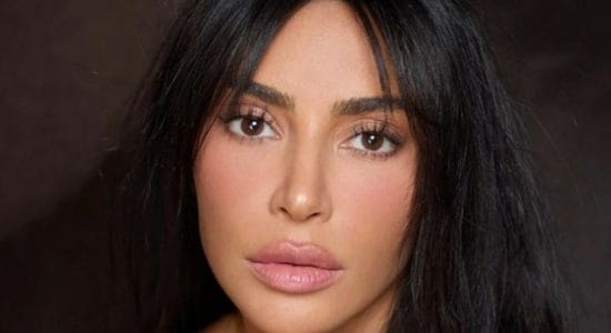 Il taglio perfetto per gestire i capelli in estate di cui si è innamorata Kim Kardashian