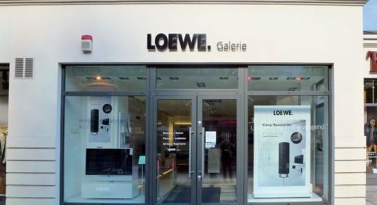 Molte star per la campagna di Loewe-foto da wikipedia