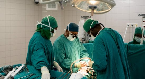 Quanto guadagnano i chirurghi in Italia-proiezionidiborsa.it