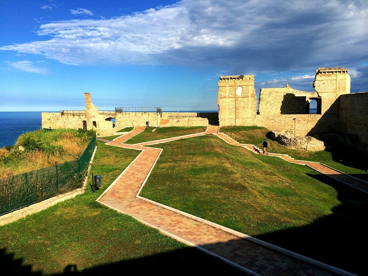 Castello Aragonese-Ortona-foto da wikipedia