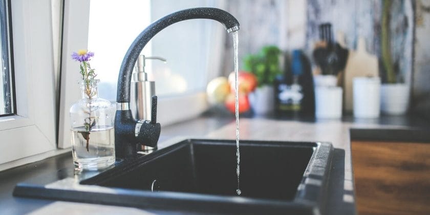 Come risparmiare acqua in casa-proiezionidiborsa.it