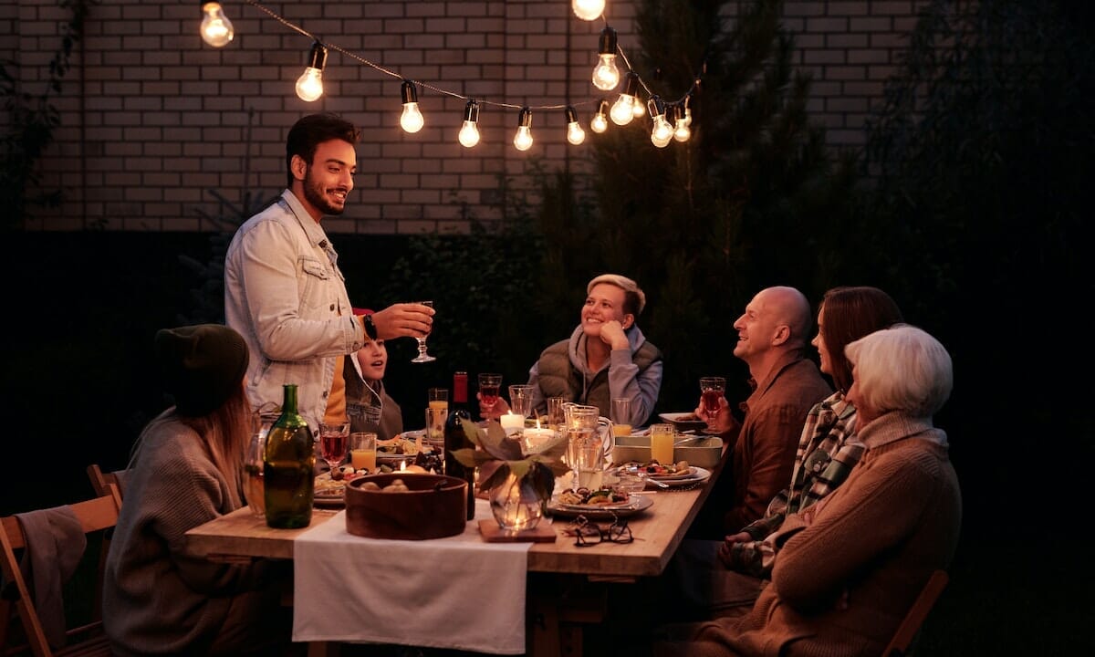 È vero che se ceno alle 17 dimagrisco più facilmente