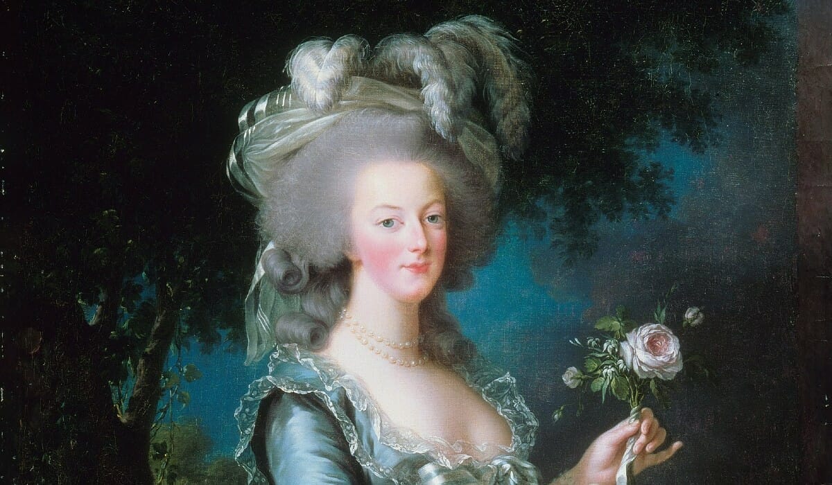 Pelle levigata senza imperfezioni come Maria Antonietta