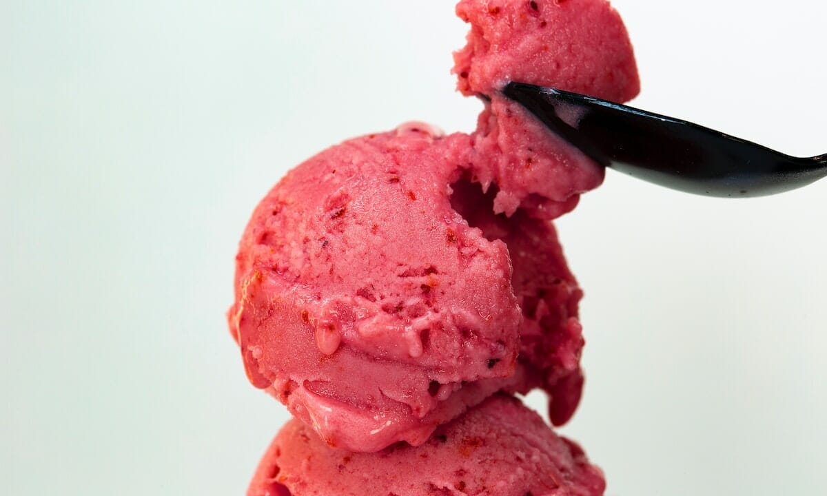 Prova questo sorbetto alla fragola da fare a casa