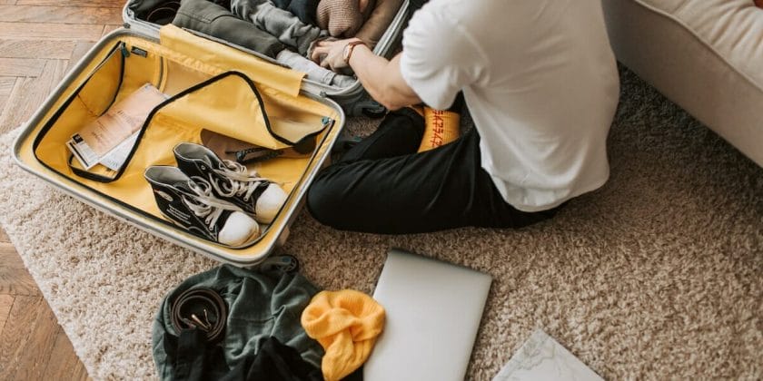 I trucchi più convenienti per organizzare valigia e bagaglio