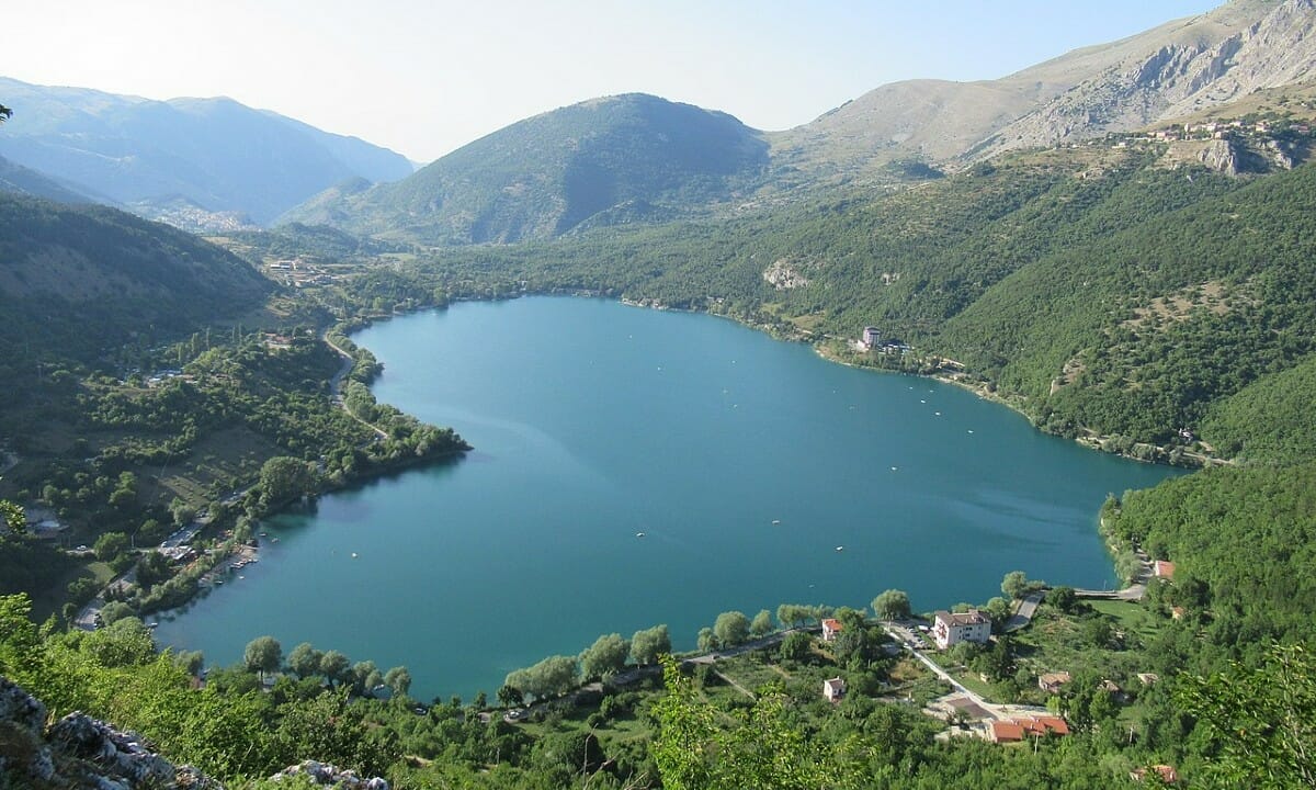 Scanno, il paradiso col lago a forma di cuore