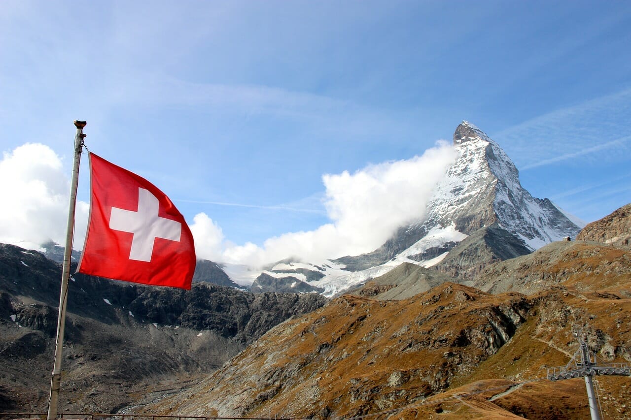 Bandiera Svizzera-Foto da pixabay.com