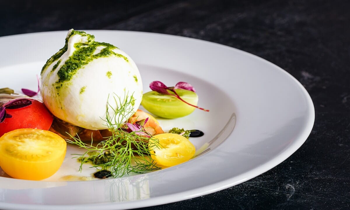 Quante ricette estive si possono fare con mozzarella e pomodoro
