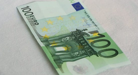 Rimborso di 100 euro-Foto da Pixabay.com