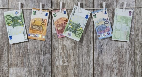 I soldi da mattere da parte per una vecchiaia serena-Foto da pixabay.com