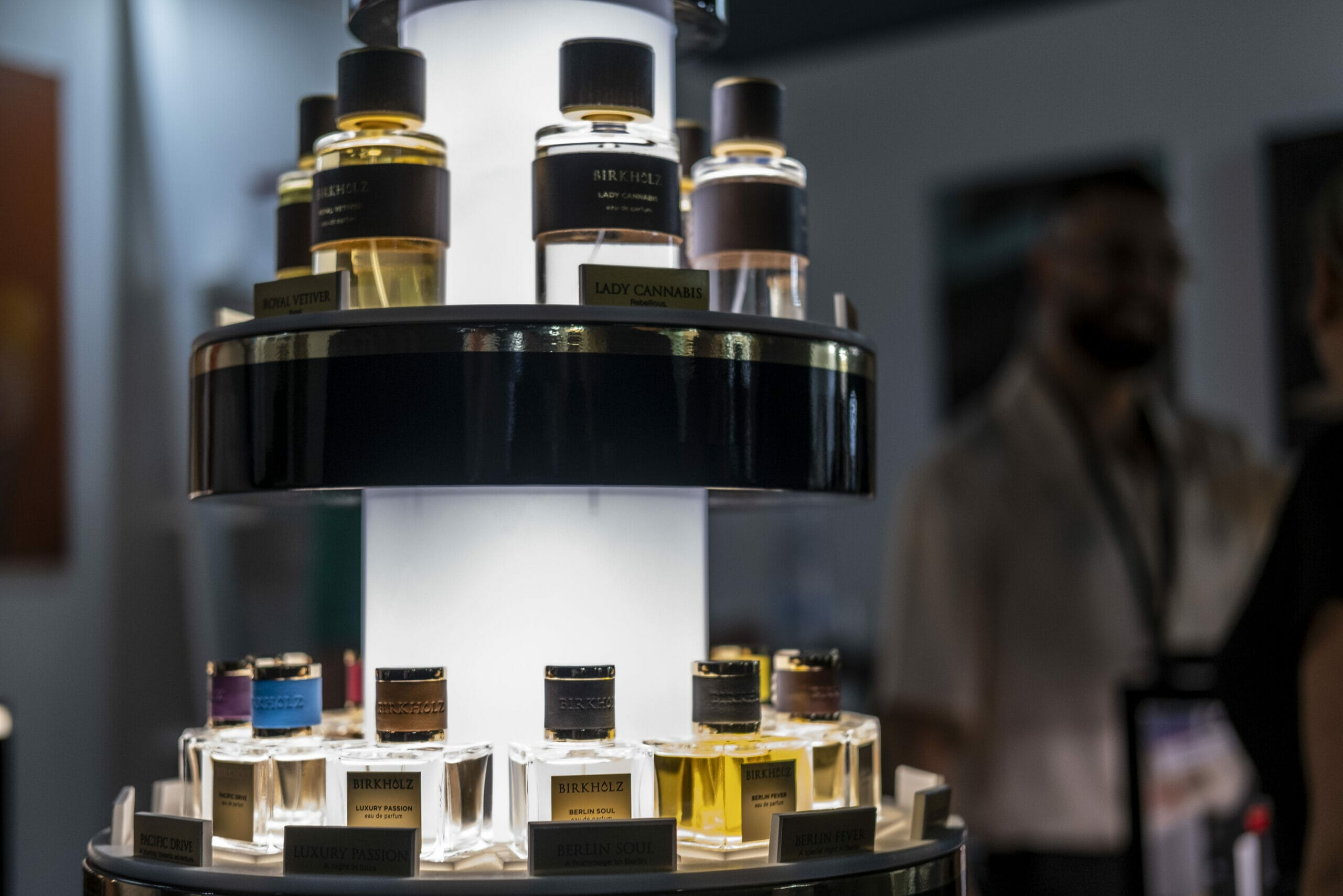 Quale profumo scegliere-Foto da imageoconomica