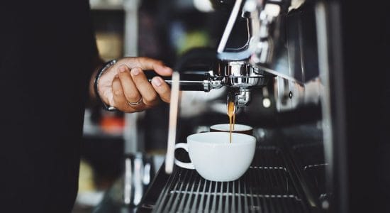 Quanto costa il caffè al bar secondo le statistiche