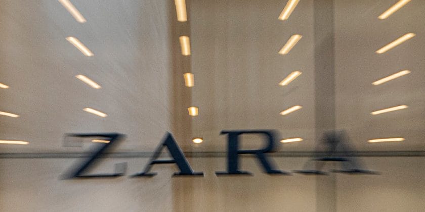 Sconti Zara autunno 2023, ecco i capi da acquistare ora a prezzi stracciati