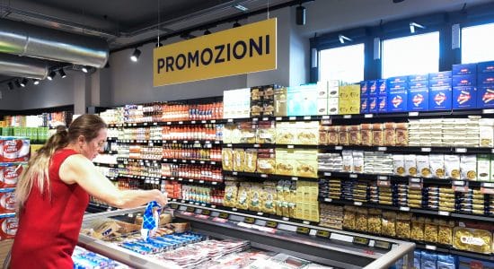 I 3 liquori più buoni ed economici da comprare al supermercato-Foto da imagoeconomica