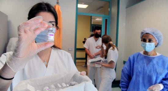 Lavori che mancano in Italia-ambulatorio medico-Foto da imagoeconomica