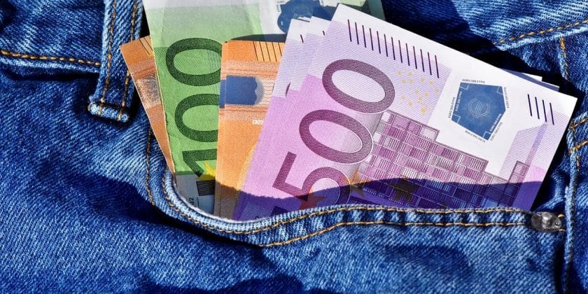 Inizia il 2024 con 1 euro da parte e potrai risparmiare fino a 1.378 euro-Foto da pixabay.com