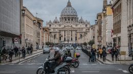2 francobolli rari del Vaticano ricercati dai collezionisti
