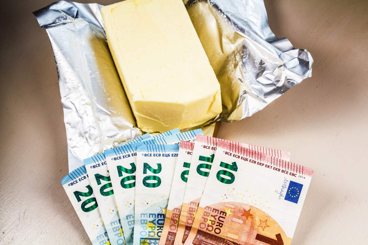 Aumenta il prezzo del Burro, oggi vale più dell'Oro: ecco perché e qual è la tendenza futura
