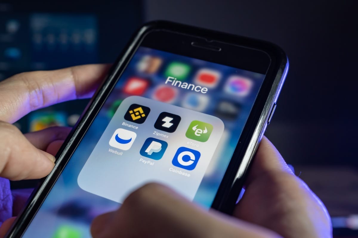 Azioni PayPal sul Nasdaq crollano: è il momento perfetto per acquistarle, dando una sbirciatina anche a quelle di Airbnb