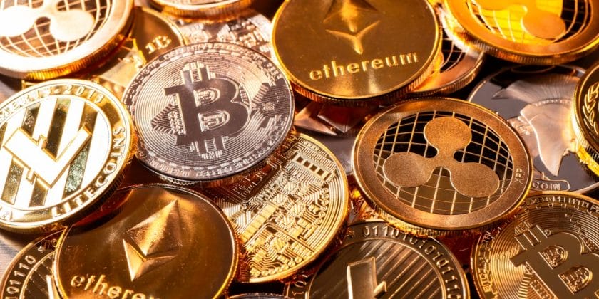 Crollo Bitcoin, oggi criptovalute in risalita dopo il lungo momento di panico, cosa sta succedendo?