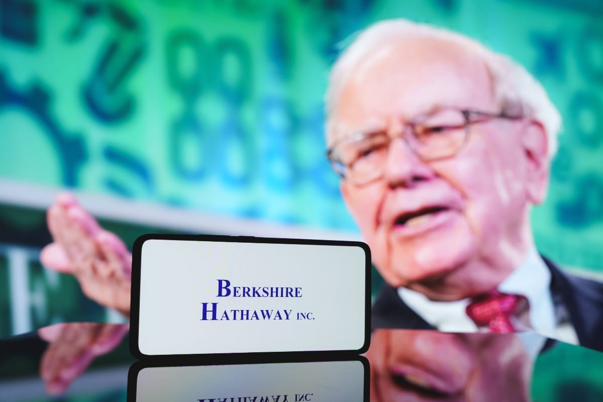 Warren Buffett investe su una società 'data per morta', cosa si nasconde dietro la sua strategia?