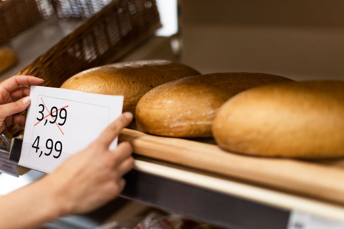 I consumatori temono gli sviluppi futuri: la fotografia ISTAT