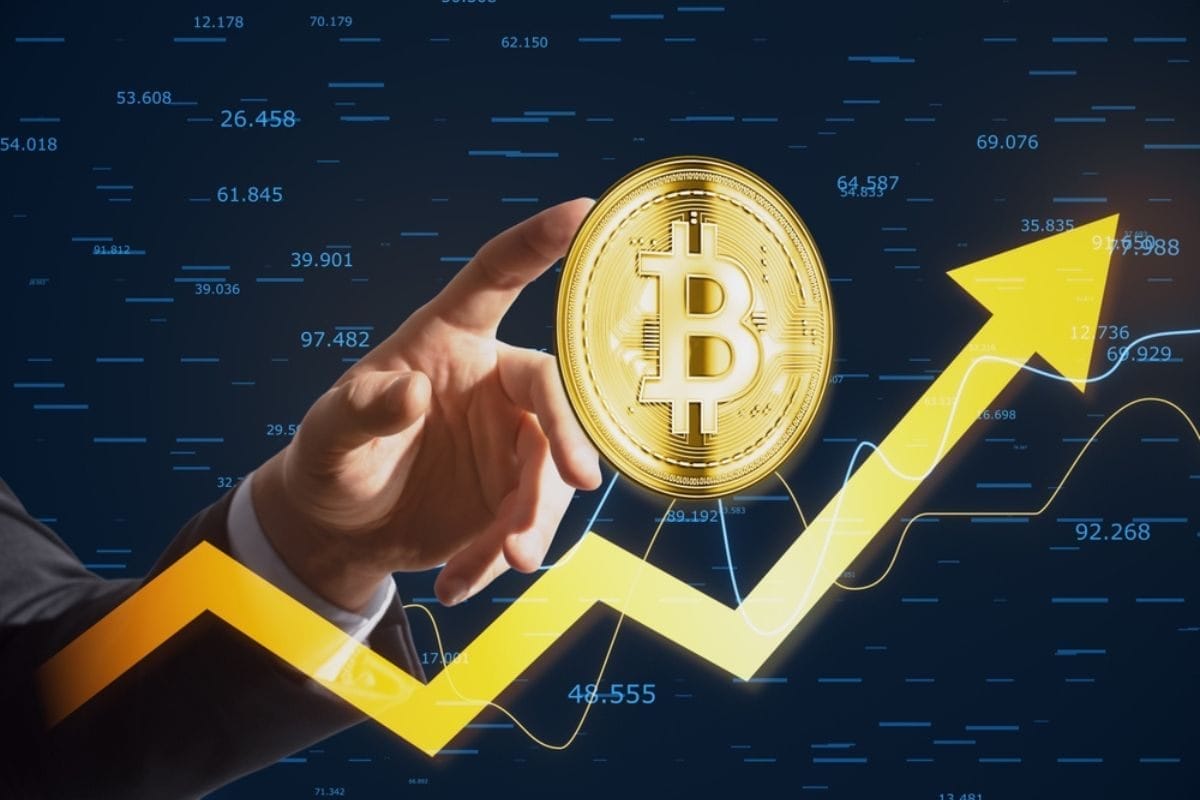 La nuova corsa al Bitcoin fa tremare il dollaro? Le 3 ragioni del successo dell’asset digitale
