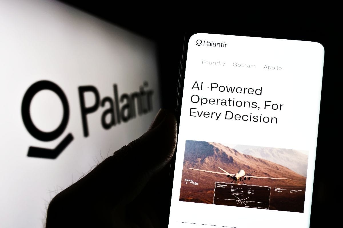 azioni-palantir-alex-karp