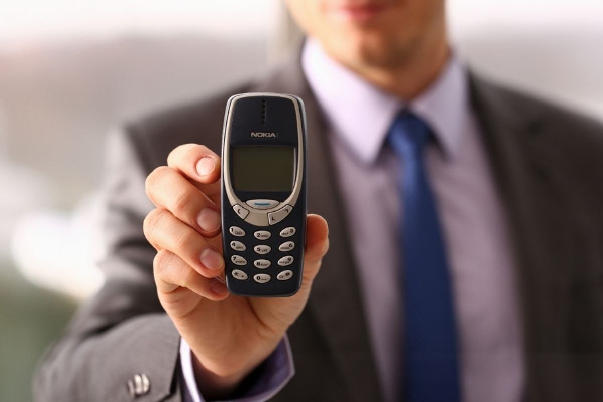 Ha fatto impazzire i ragazzi di tutto il mondo ma oggi è introvabile: quanto vale oggi questo cellulare?