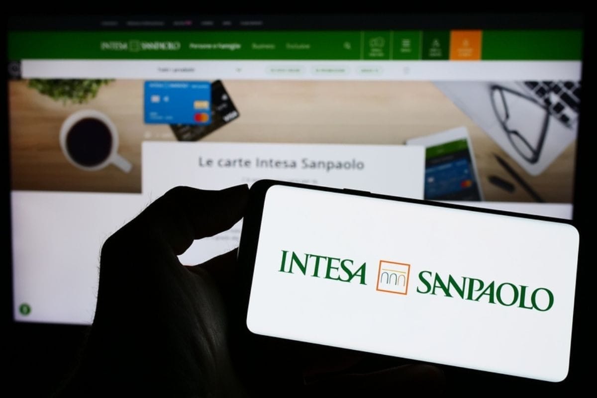 Intesa Sanpaolo: dati trimestrali 2025 da record e aumento di dividendi e profitti, i numeri del successo