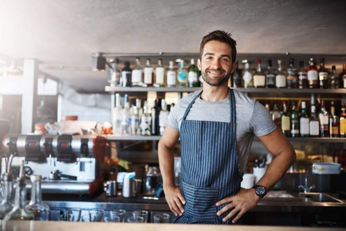 Sogni di aprire un bar? Ecco le spese che devi considerare per evitare il fallimento