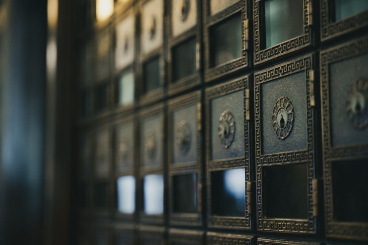 Che succederebbe se euro e dollaro crollassero? La soluzione è la valuta segreta che ha quasi 100 anni e di cui nessuno parla: ce l'ha un Paese vicino a noi