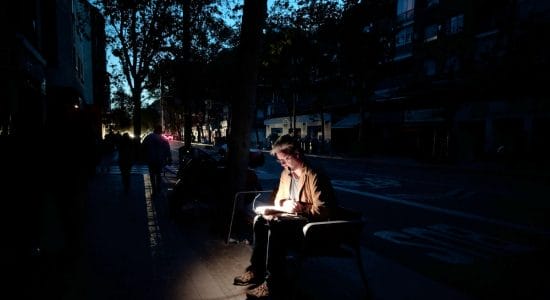 perchè-prezzo-luce-non-scende-blackout-spagna